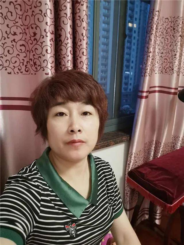 杭州女子非凡魅力，53岁依旧人生璀璨